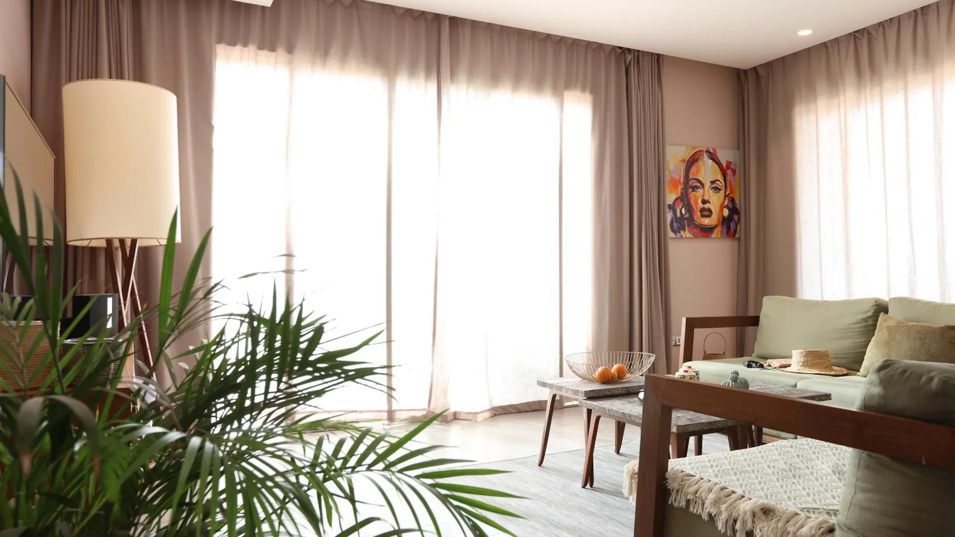 Ymy Beach House Агадир 0*,